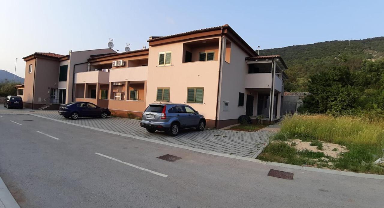 Apartmani Matea Cres Exterior foto